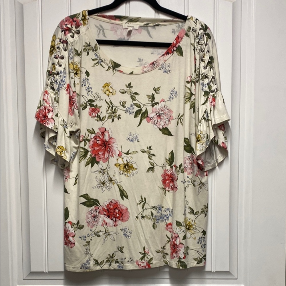 Maurices Red and Pink Boxy Flutter Sleeve Top